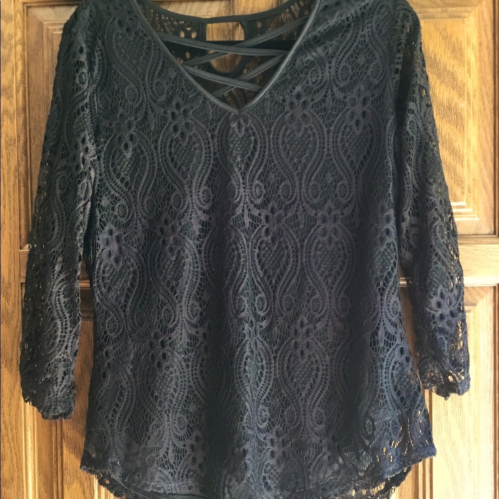 EEUC Black lace top Jrs XL (15-17)